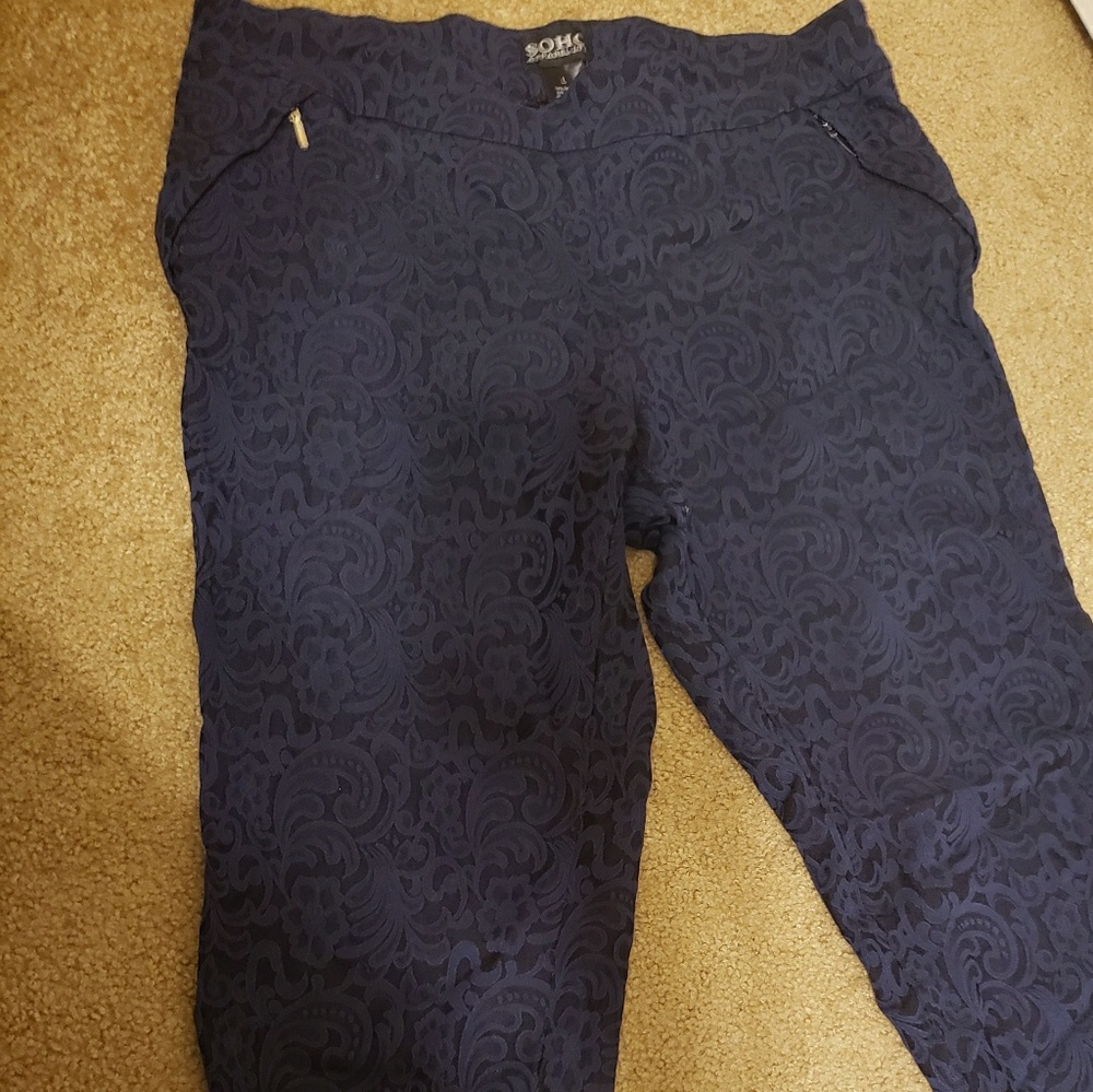 Cute cigarette pants!